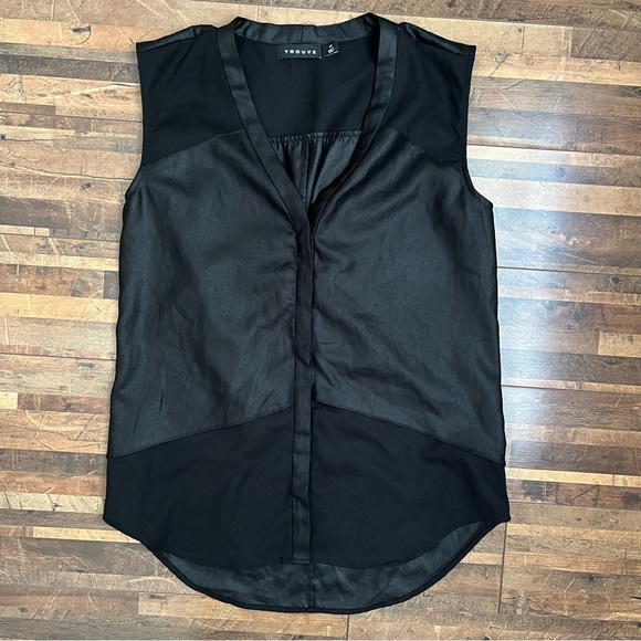 Trouvé Sleeveless Boxy V-Neck Button Down Top Black Sz XS - Picture 14 of 15